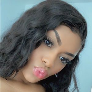 Meet your Posher, Ashia